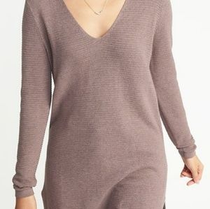 🚫SOLD🚫Old Navy V-neck tunic sweater